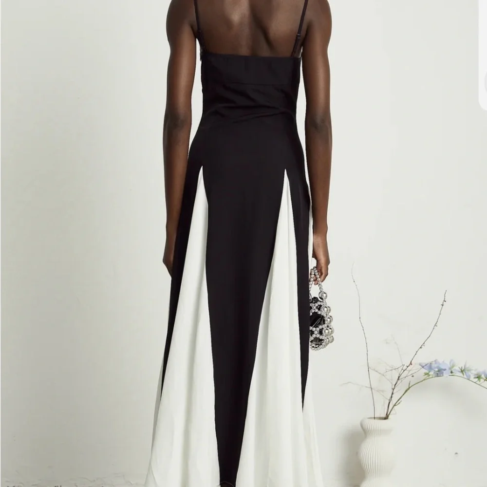 Black and Cream Contrast Maxi Dress / Formal Dress - Picture 3 of 6